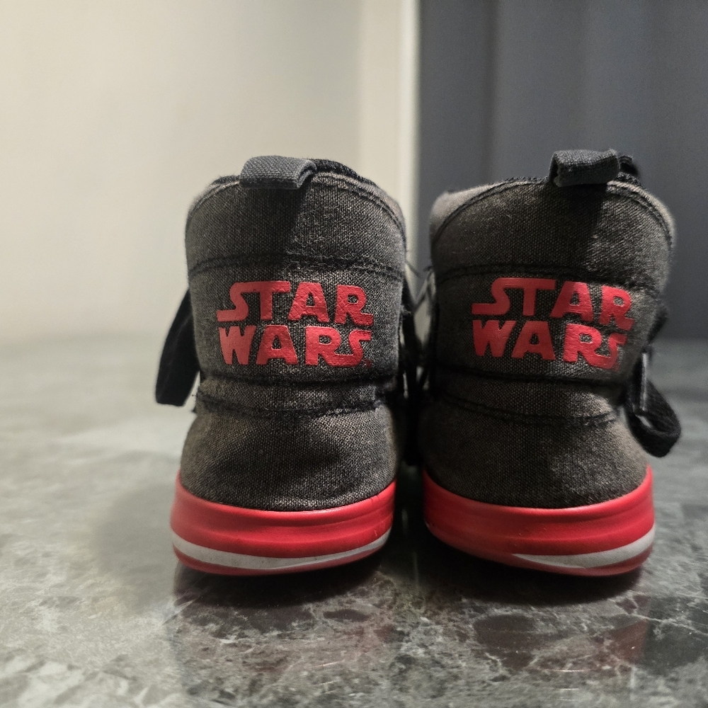 Boys Star Wars Black and Red High Top 11T